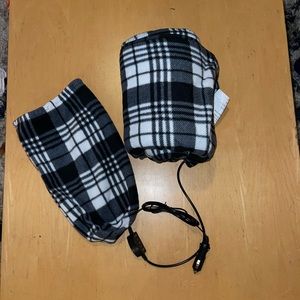 Never used treksafe travel throw heated blanket with case